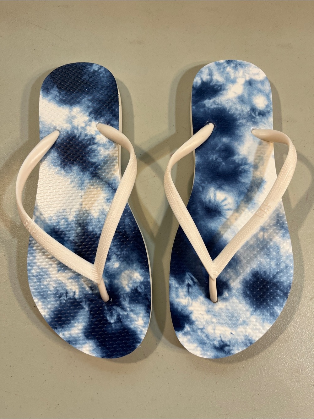 GAP Women's Blue Tie-Dye Sandals with White Straps